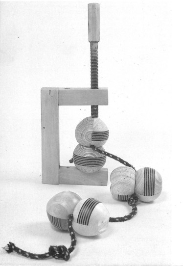 Casse-noix de Grenoble évidem